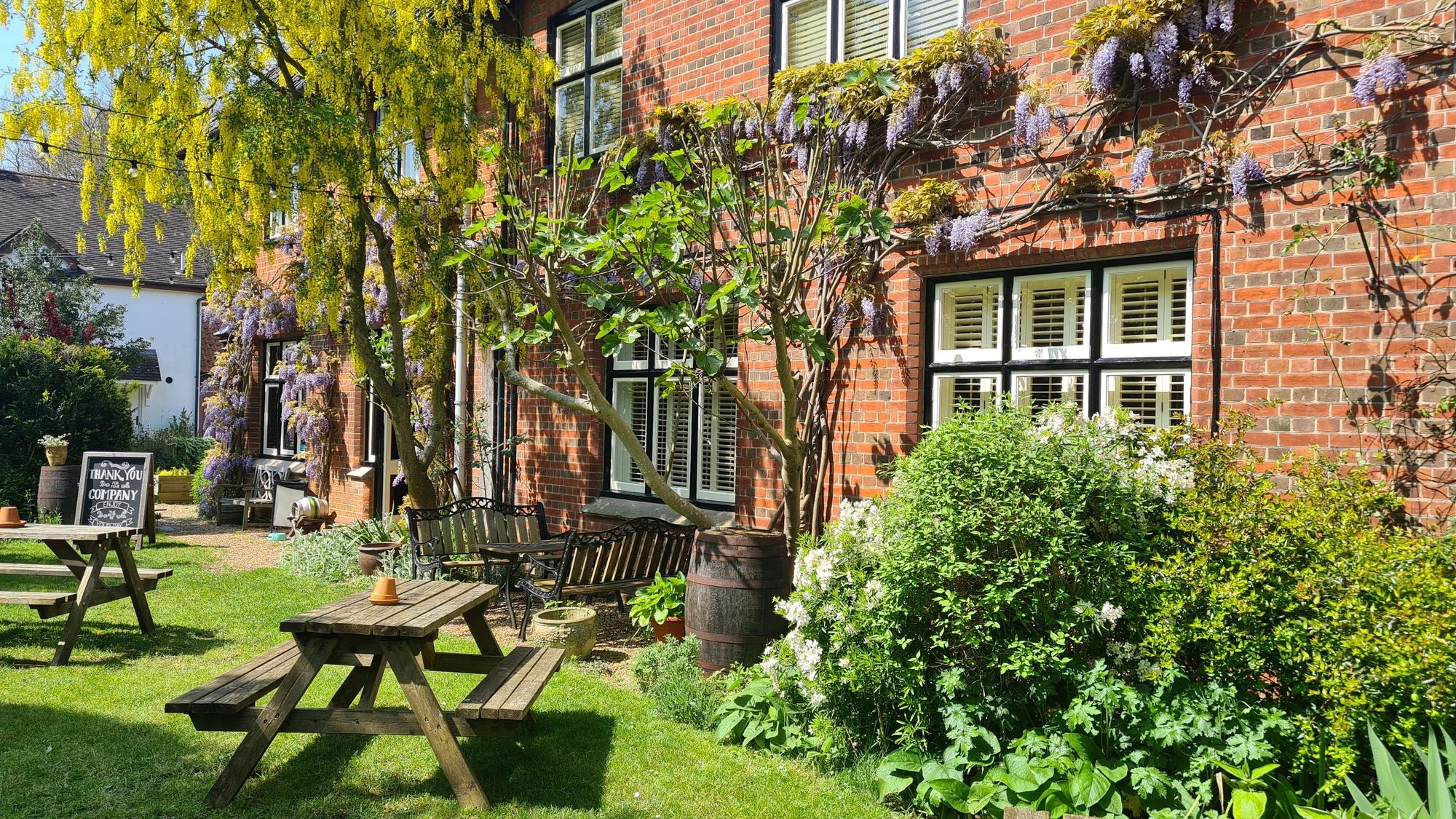 The Black Swan garden and exterior seating